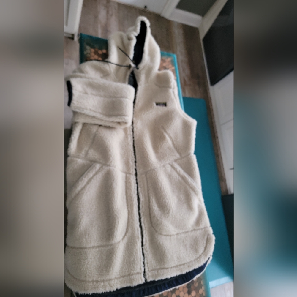 L.L. Bean Cozy Cream Teddy Jacket